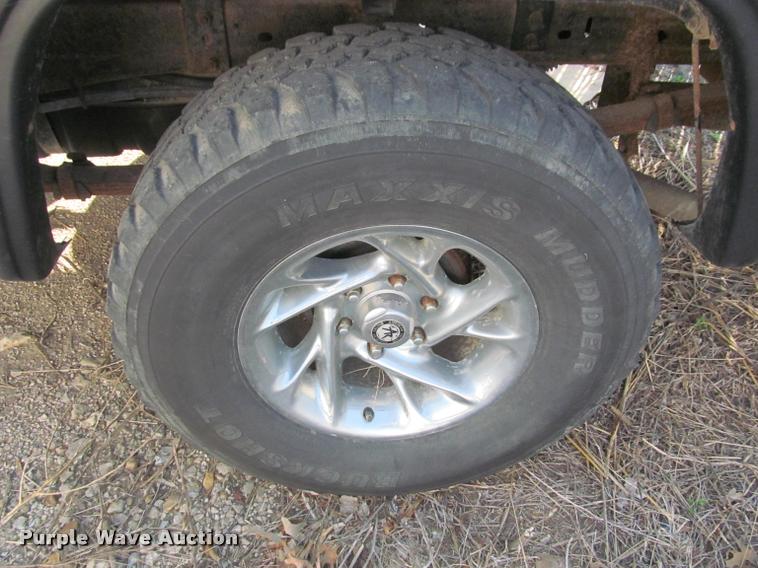 image for item J2576 1998 Chevrolet 1500 Ext. Cab pickup truck