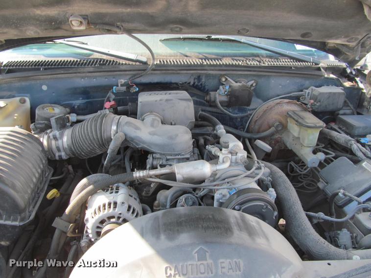 image for item J2576 1998 Chevrolet 1500 Ext. Cab pickup truck