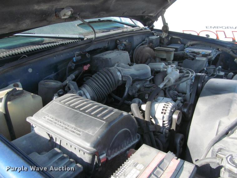 image for item J2576 1998 Chevrolet 1500 Ext. Cab pickup truck