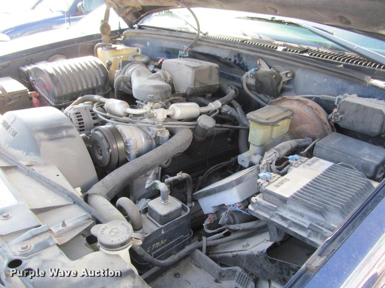 image for item J2576 1998 Chevrolet 1500 Ext. Cab pickup truck