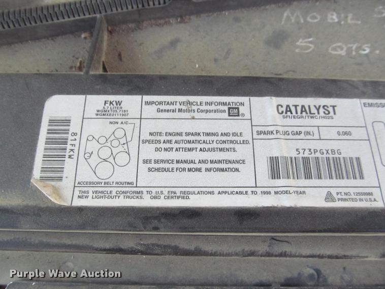 image for item J2576 1998 Chevrolet 1500 Ext. Cab pickup truck