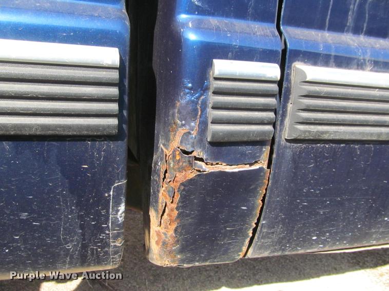 image for item J2576 1998 Chevrolet 1500 Ext. Cab pickup truck