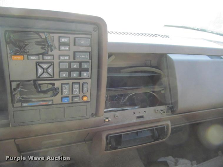 image for item J2580 1994 Chevrolet 1500 Ext. Cab pickup truck