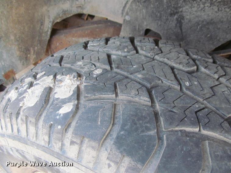 image for item J2580 1994 Chevrolet 1500 Ext. Cab pickup truck