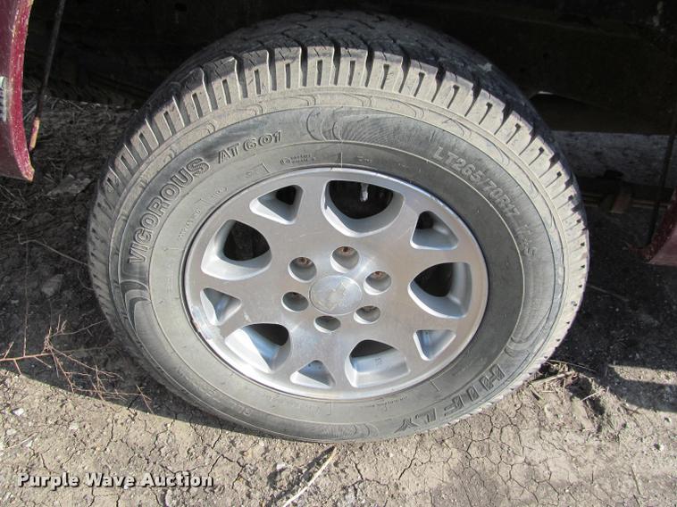 image for item J2580 1994 Chevrolet 1500 Ext. Cab pickup truck