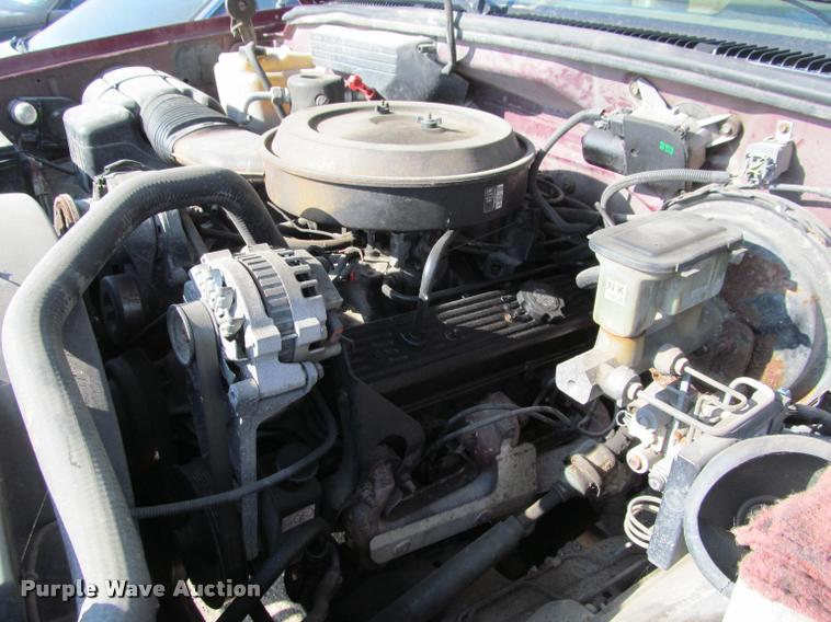 image for item J2580 1994 Chevrolet 1500 Ext. Cab pickup truck