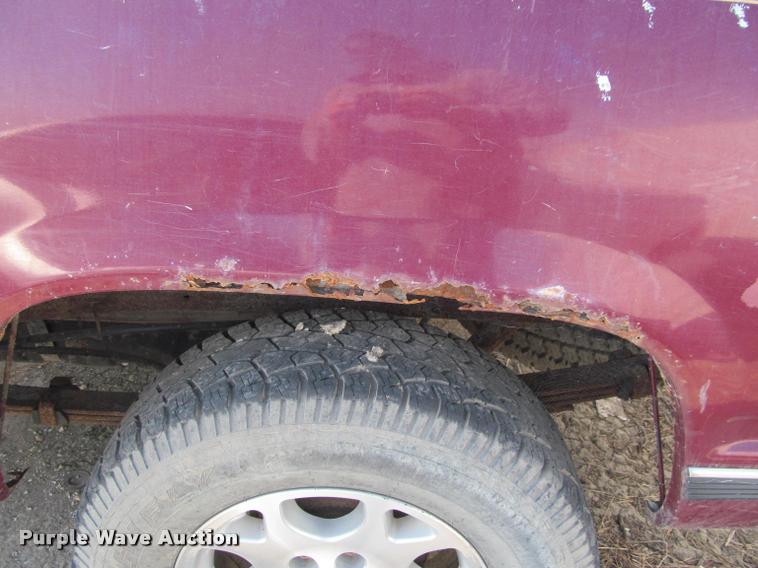 image for item J2580 1994 Chevrolet 1500 Ext. Cab pickup truck