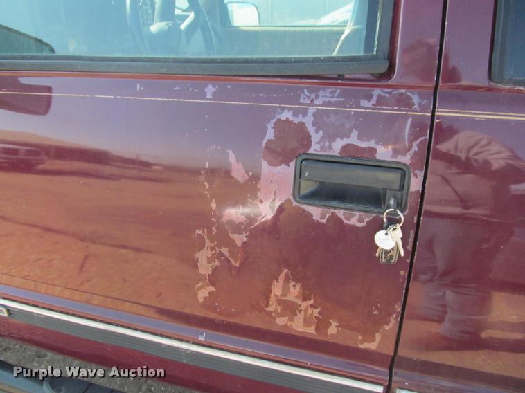 image for item J2580 1994 Chevrolet 1500 Ext. Cab pickup truck