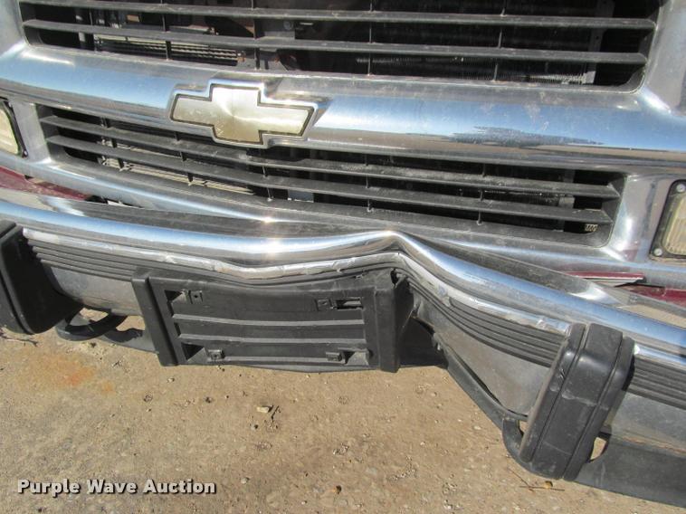 image for item J2580 1994 Chevrolet 1500 Ext. Cab pickup truck