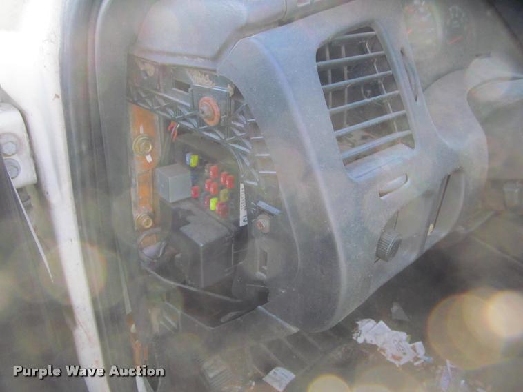 image for item J2582 2002 Chevrolet Monte Carlo