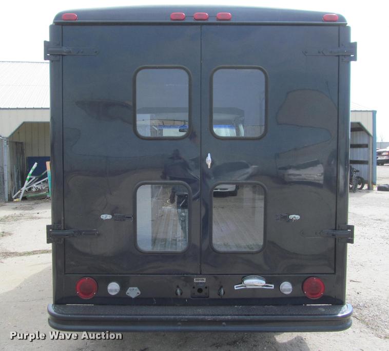 image for item J2584 1988 Chevrolet G30 box truck