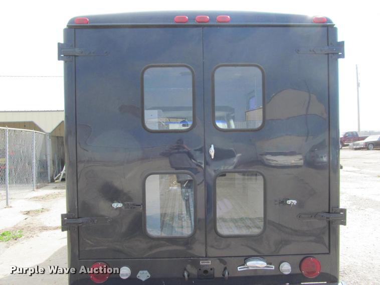 image for item J2584 1988 Chevrolet G30 box truck