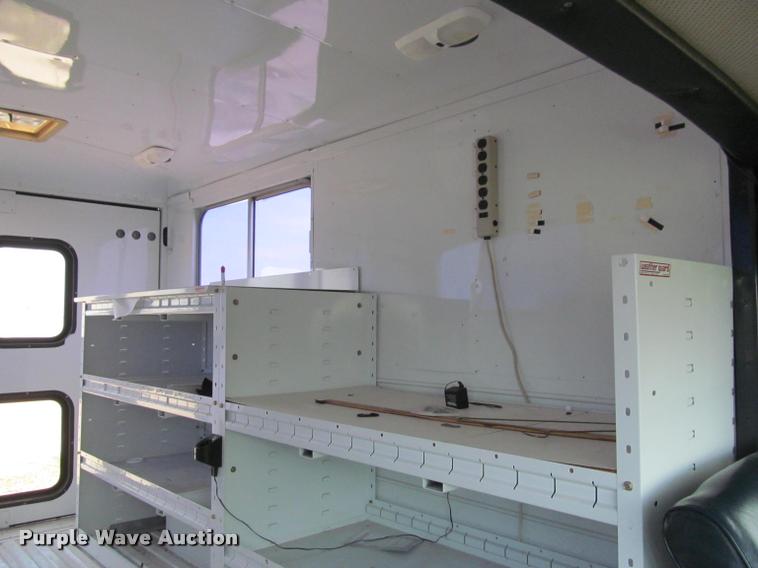 image for item J2584 1988 Chevrolet G30 box truck