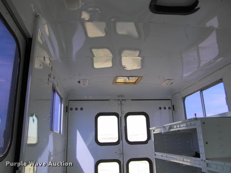 image for item J2584 1988 Chevrolet G30 box truck