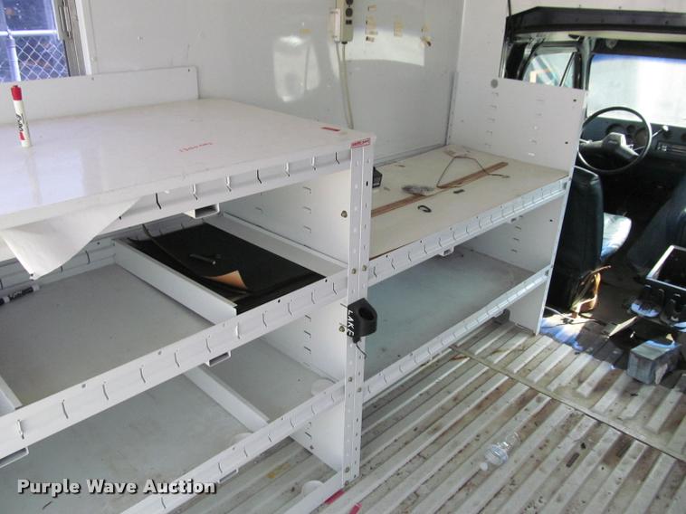 image for item J2584 1988 Chevrolet G30 box truck