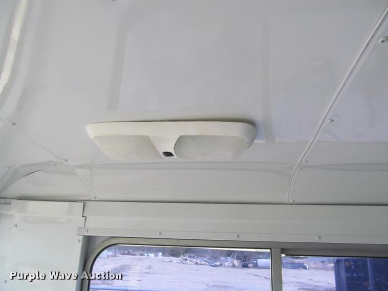 image for item J2584 1988 Chevrolet G30 box truck