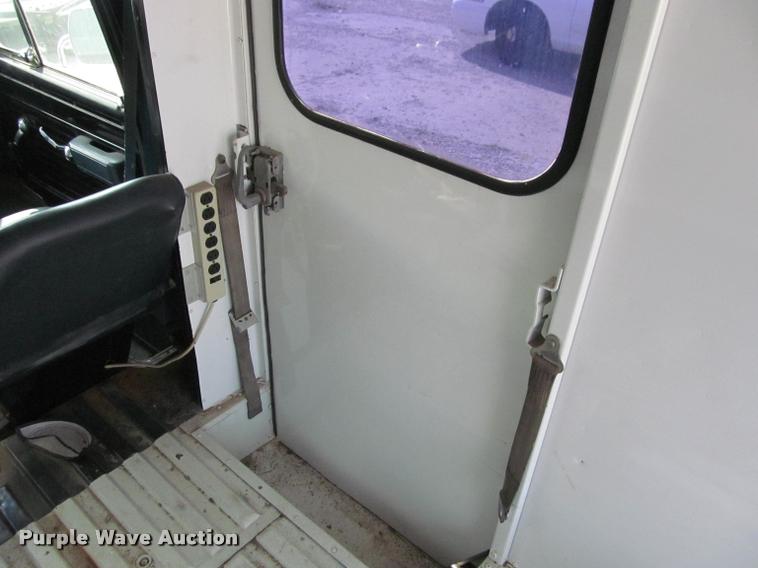 image for item J2584 1988 Chevrolet G30 box truck