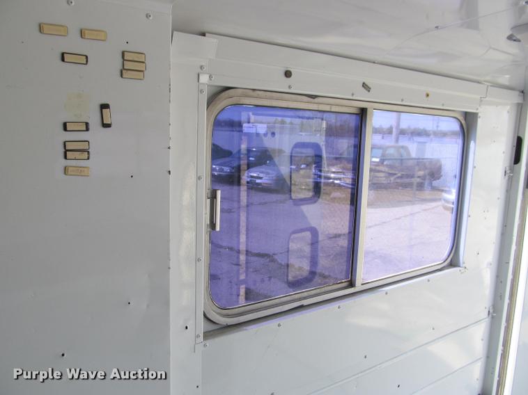 image for item J2584 1988 Chevrolet G30 box truck