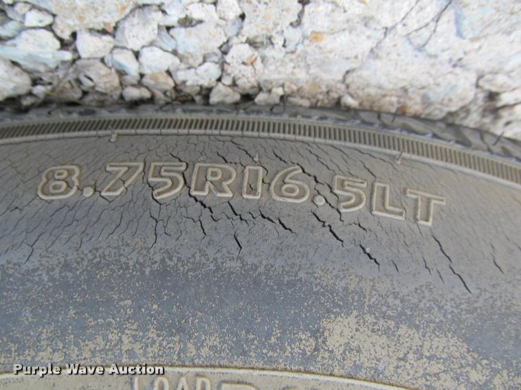 image for item J2584 1988 Chevrolet G30 box truck