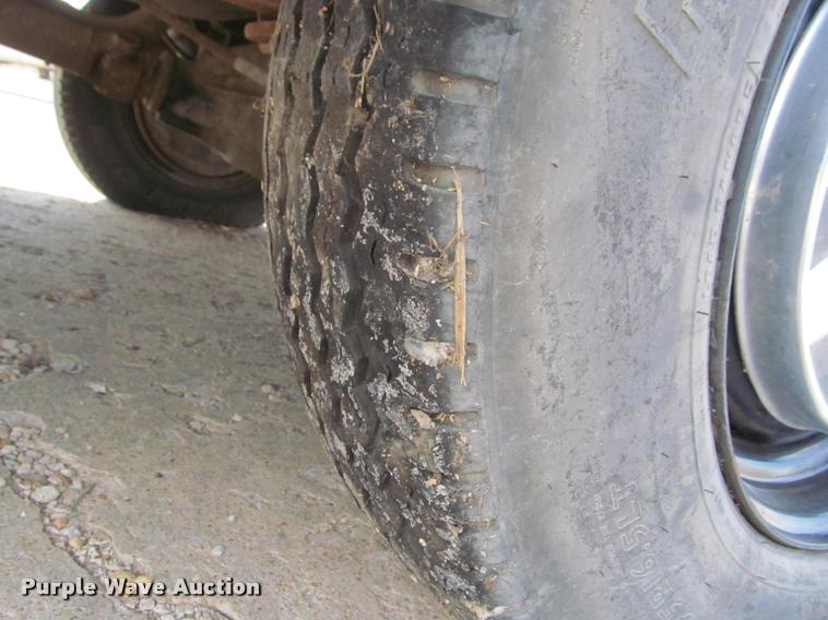 image for item J2584 1988 Chevrolet G30 box truck