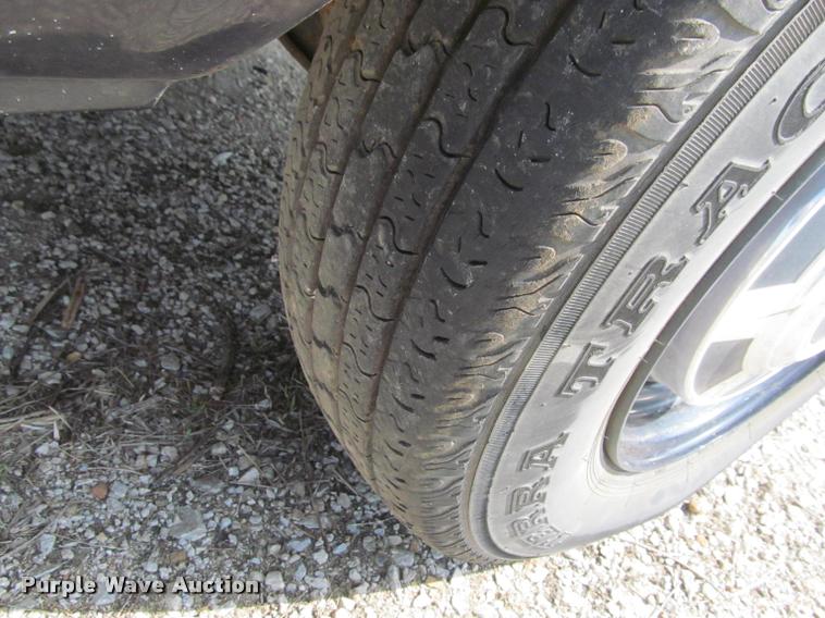 image for item J2584 1988 Chevrolet G30 box truck