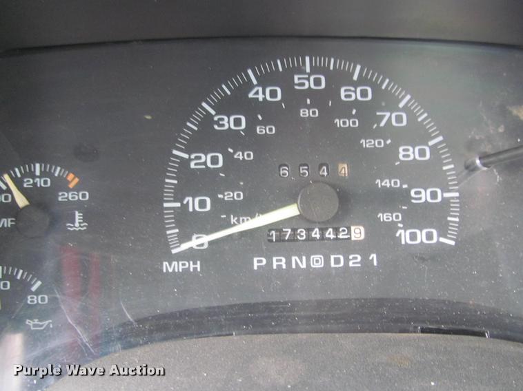 image for item J2585 1995 Chevrolet S10 pickup truck