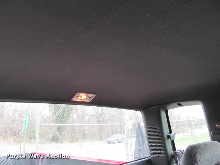 image for item J2585 1995 Chevrolet S10 pickup truck