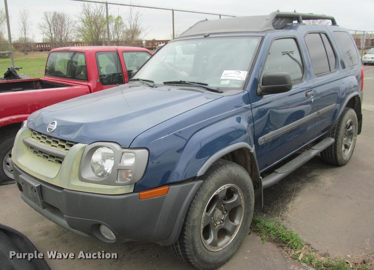 image for item J2586 2002 Nissan Exterra SE SUV