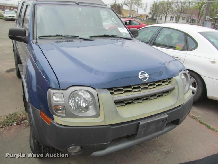 image for item J2586 2002 Nissan Exterra SE SUV