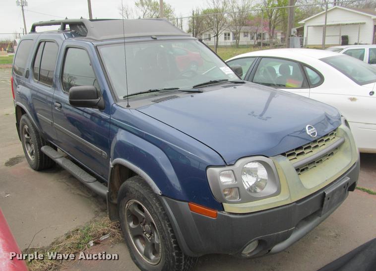 image for item J2586 2002 Nissan Exterra SE SUV