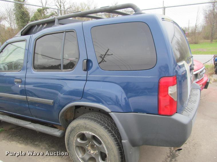 image for item J2586 2002 Nissan Exterra SE SUV