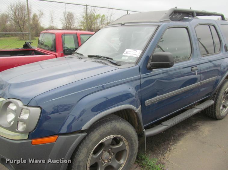 image for item J2586 2002 Nissan Exterra SE SUV