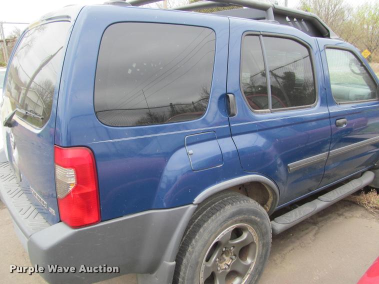 image for item J2586 2002 Nissan Exterra SE SUV