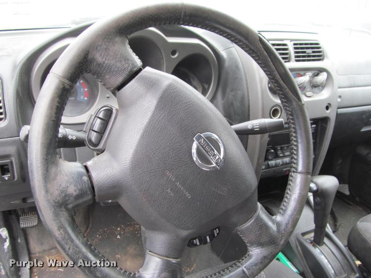 image for item J2586 2002 Nissan Exterra SE SUV