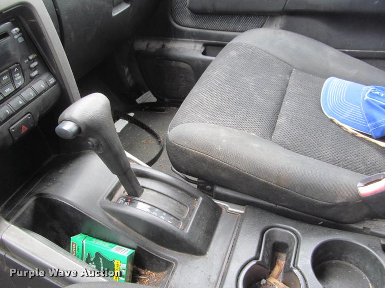image for item J2586 2002 Nissan Exterra SE SUV