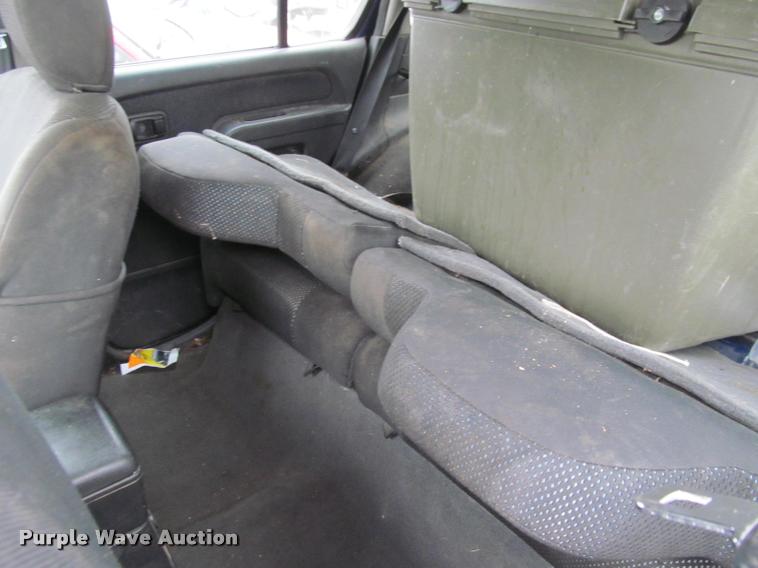 image for item J2586 2002 Nissan Exterra SE SUV