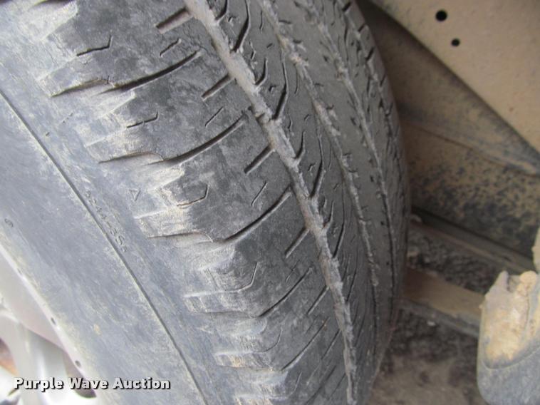 image for item J2586 2002 Nissan Exterra SE SUV