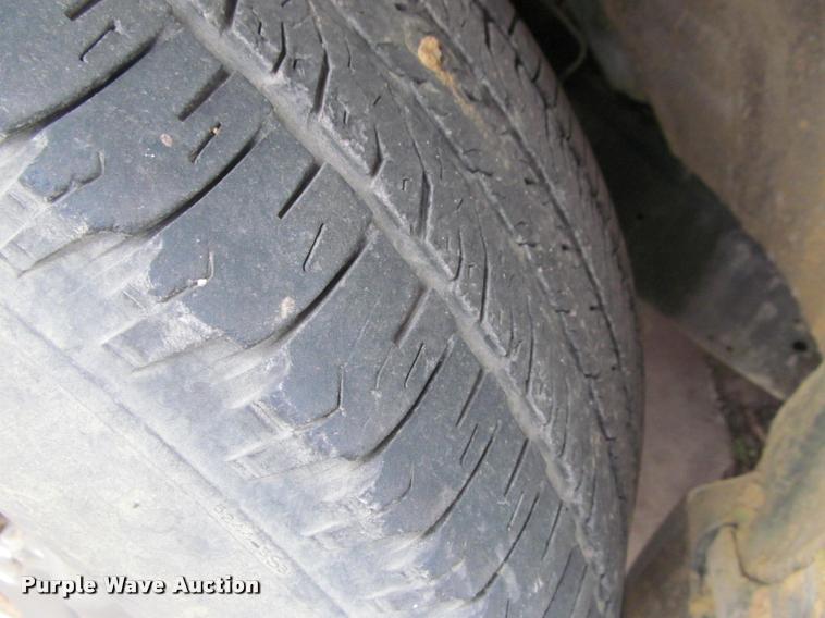 image for item J2586 2002 Nissan Exterra SE SUV