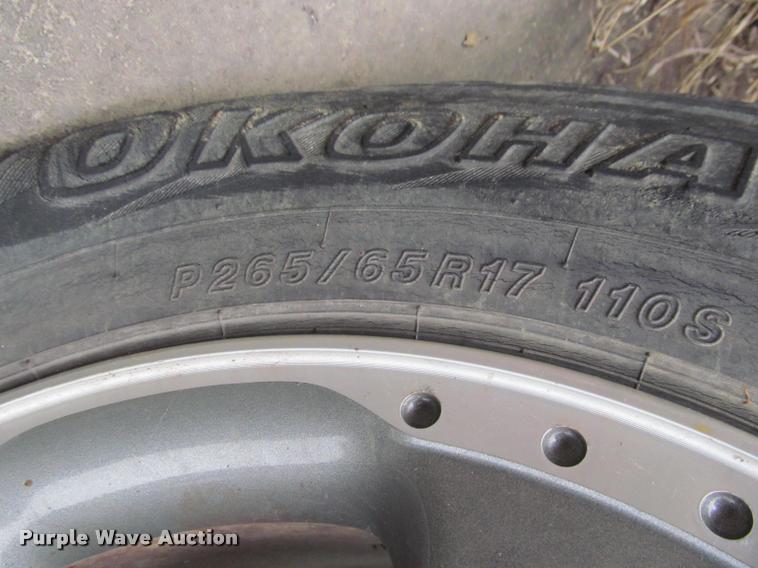 image for item J2586 2002 Nissan Exterra SE SUV