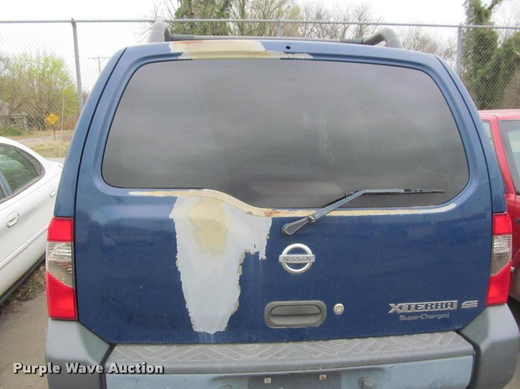 image for item J2586 2002 Nissan Exterra SE SUV