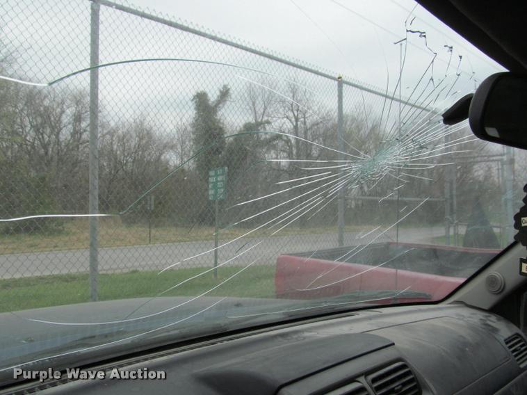 image for item J2586 2002 Nissan Exterra SE SUV