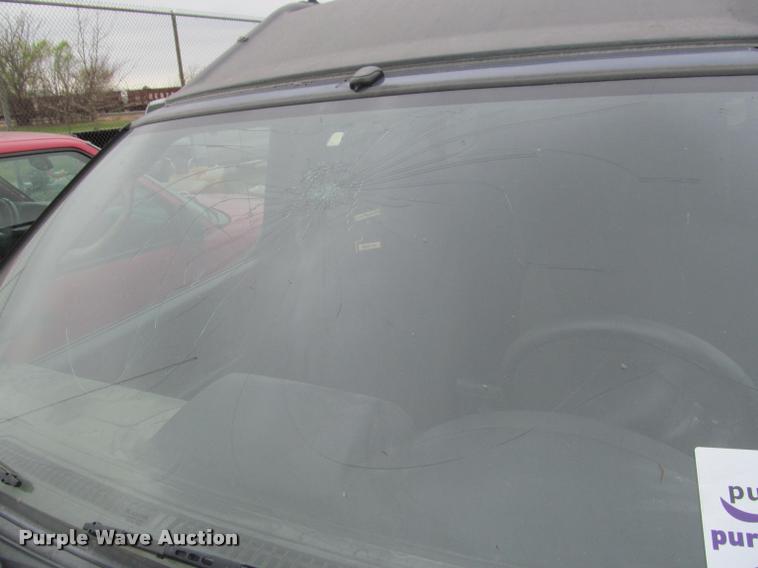 image for item J2586 2002 Nissan Exterra SE SUV