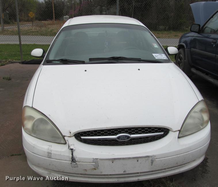 image for item J2587 2002 Ford Taurus SES