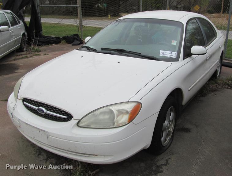 image for item J2587 2002 Ford Taurus SES