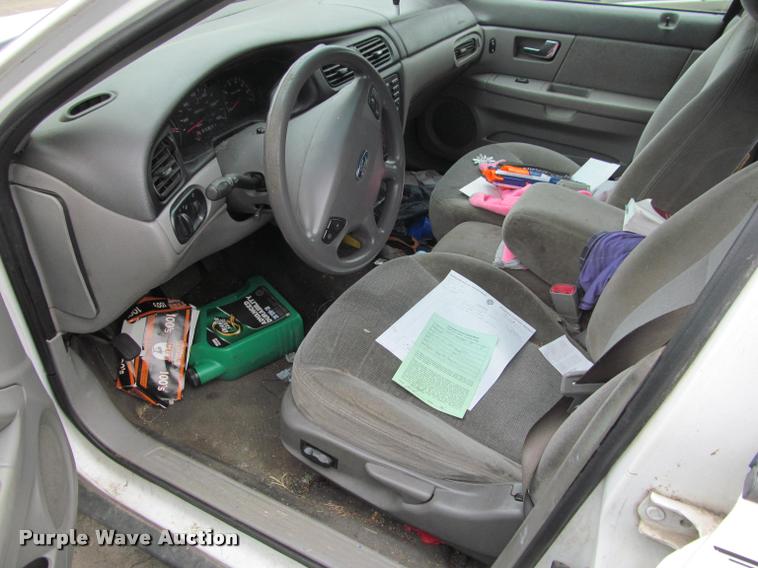 image for item J2587 2002 Ford Taurus SES