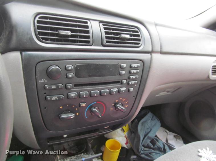 image for item J2587 2002 Ford Taurus SES