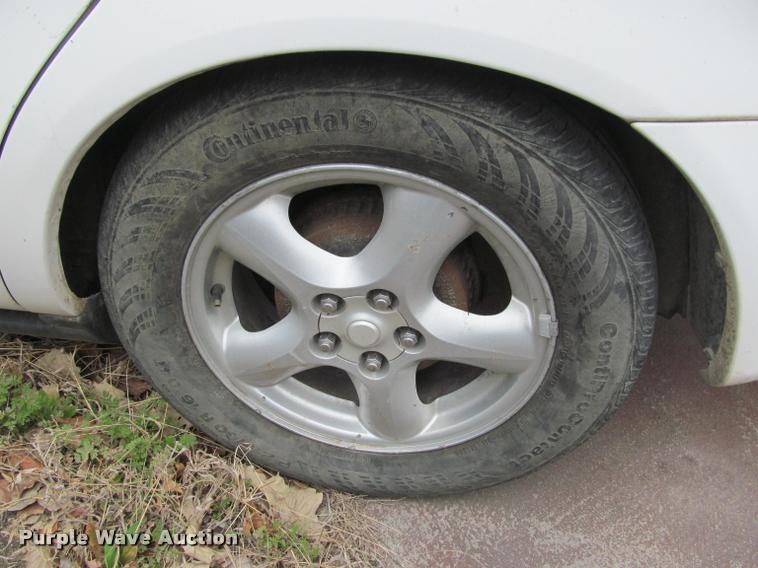 image for item J2587 2002 Ford Taurus SES