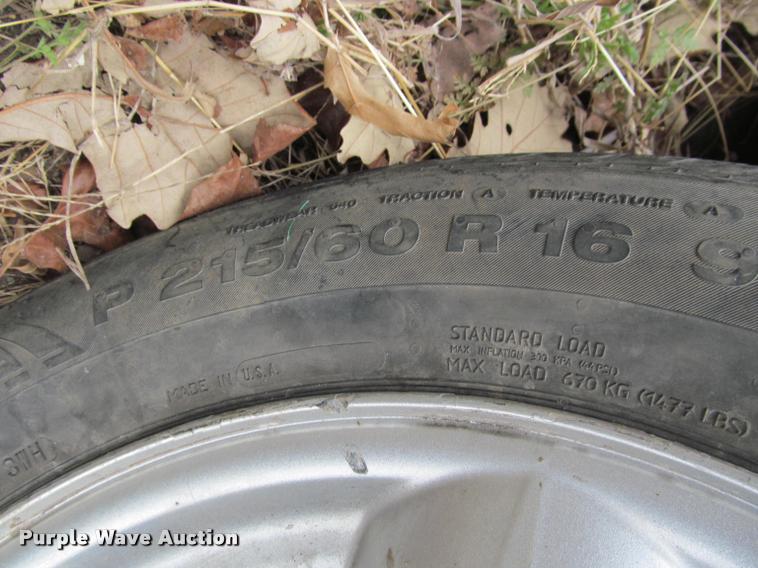 image for item J2587 2002 Ford Taurus SES