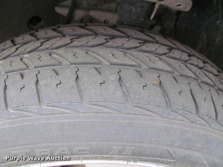 image for item J2587 2002 Ford Taurus SES