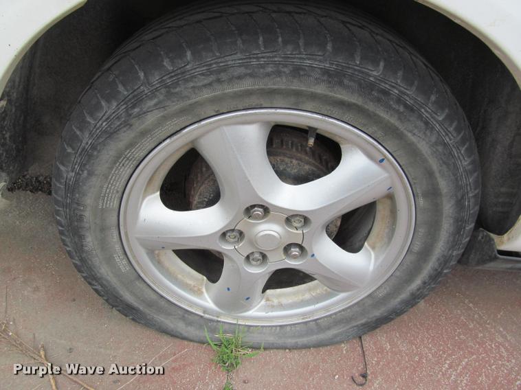 image for item J2587 2002 Ford Taurus SES